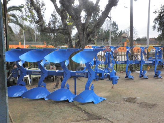 Αντιπροσωπείες